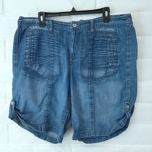 Nine West Denim Bermuda Jean Shorts Women’s Plus Size 18 inseam of 9"